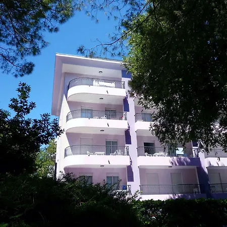 Charming Coastal With Pool Bibione