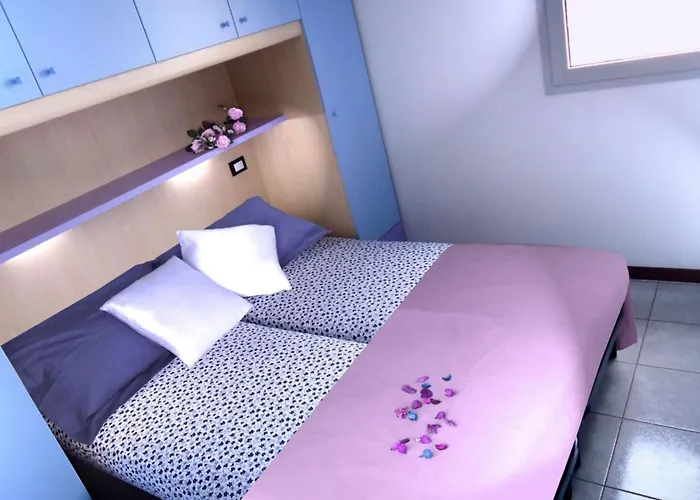 Charming Coastal With Pool Appartement *